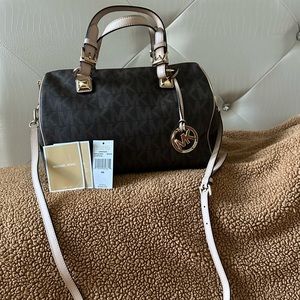 Authentic Michael Kors Grayson Large Satchel